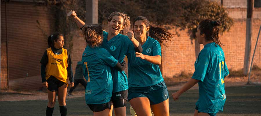 De groei van vrouwenvoetbal op amateurniveau
